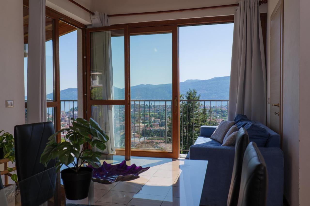 Panoramic'S Loft Appartement Verbania Buitenkant foto