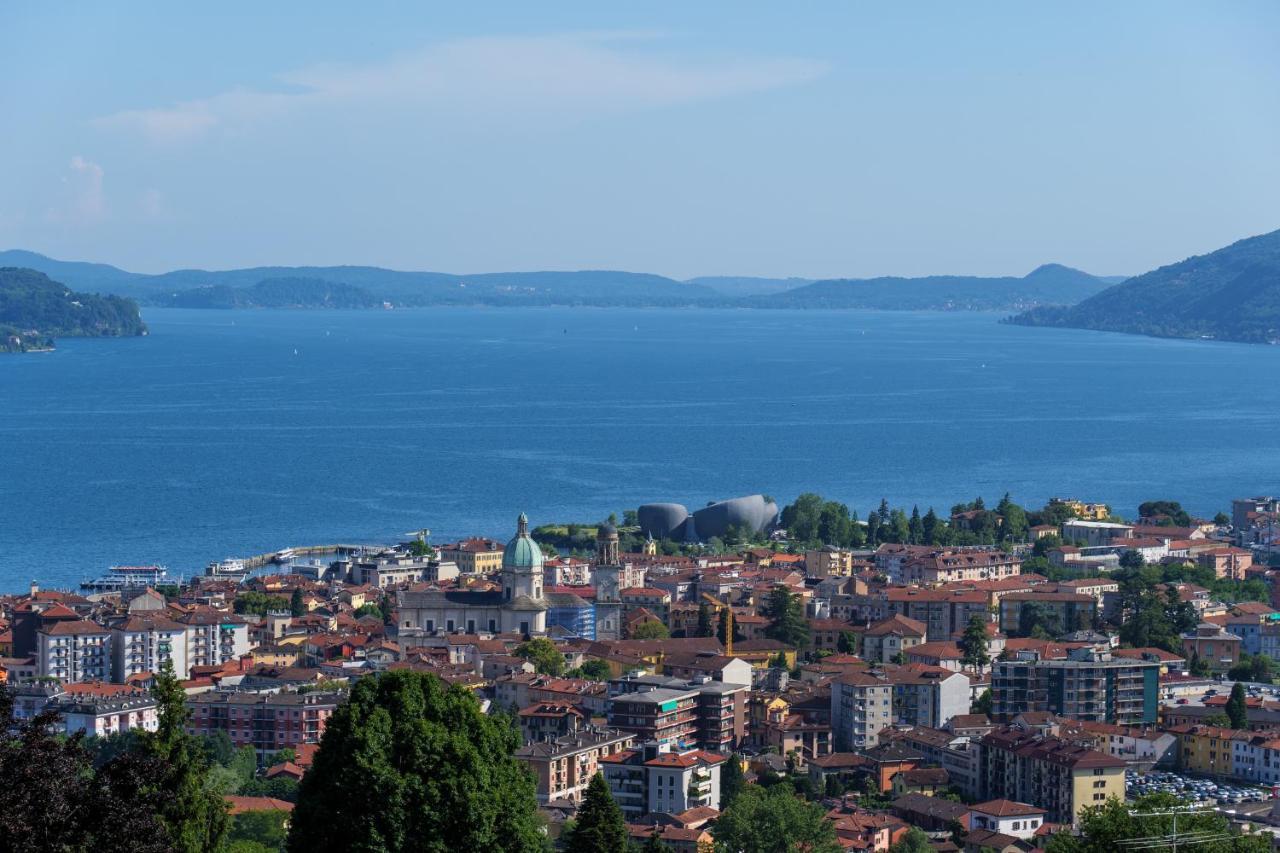 Panoramic'S Loft Appartement Verbania Buitenkant foto